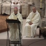 Monseigneur Sarrabère prèche durant la messe chrismale à Maylis