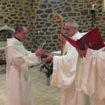 Le novice reçoit la Règle de Saint Benoit