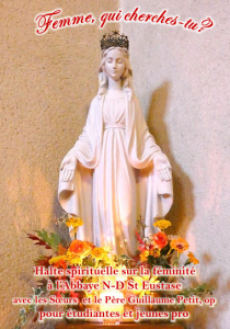 La Vierge Marie accueille les bras ouverts