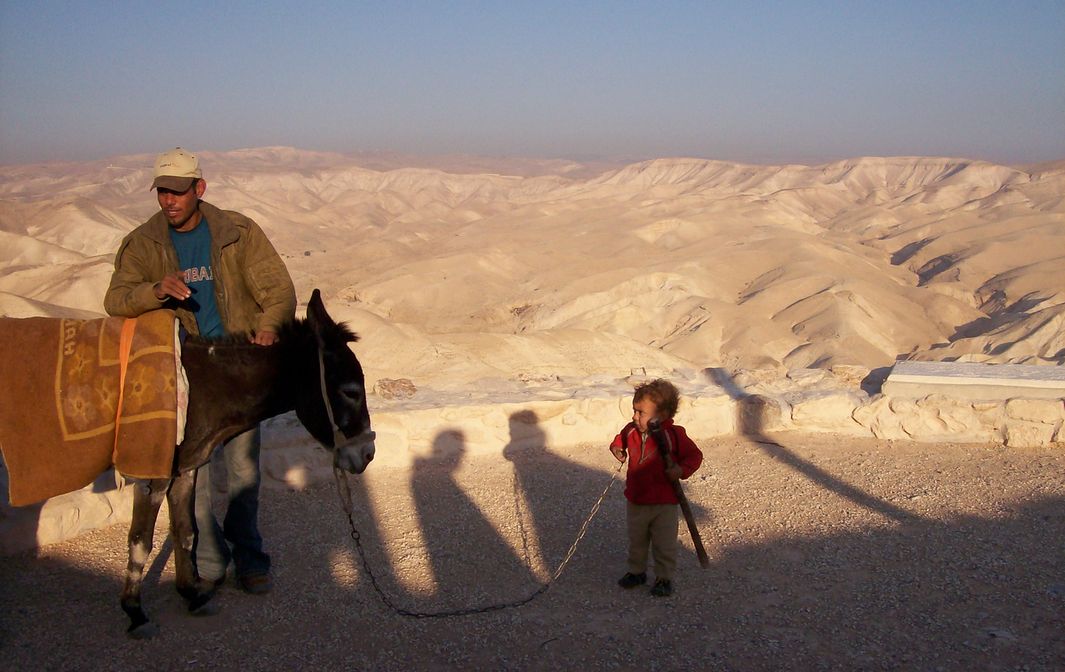 Bedouin avec enfant et ane
